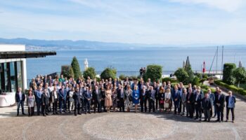 MENADŽERI SIGURNOSTI POKLANJAJU UREĐAJ ZA REANIMACIJU SRCA